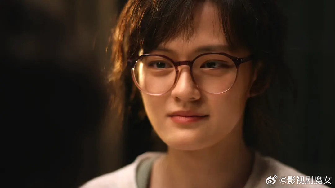 我许可 看完电影《我，许可》，确实陷入了长久的思考。它几乎把女性遭遇的困境全部摊