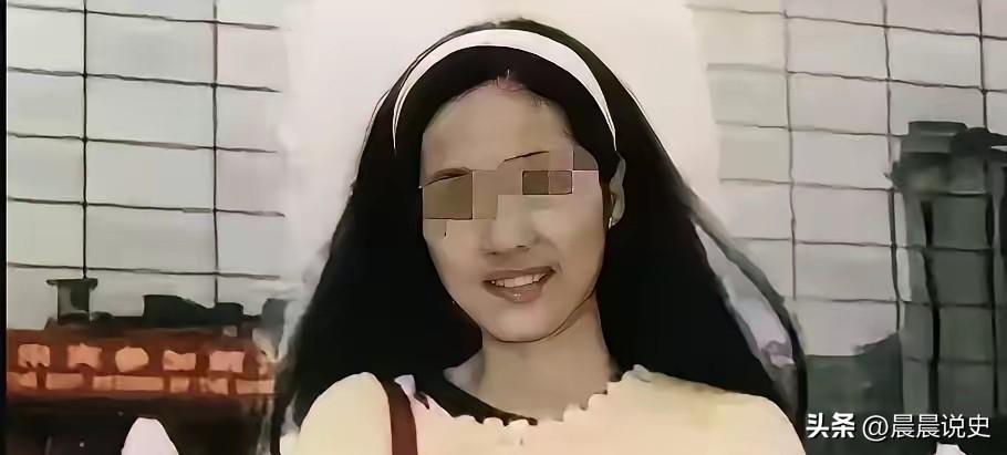 1988年悲惨往事：被全家凌虐的养女，亲手葬送两段人生的绝望爱情
 
她自幼被收