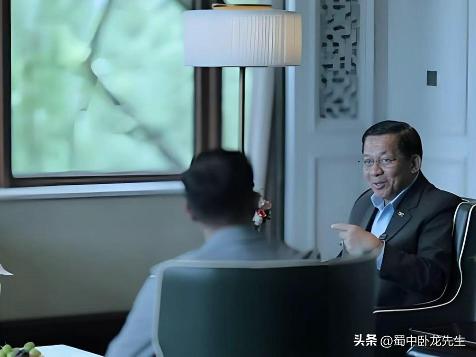 今天传来缅甸总统访中最后一天接受媒体采访时大谈缅甸改革的最新消息。缅甸总统敏昂莱