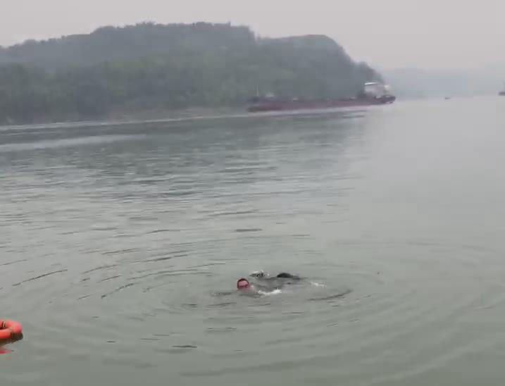 【#52岁退伍军人为救落水儿童牺牲#】#退伍军人为救儿童牺牲正申报见义勇为#  