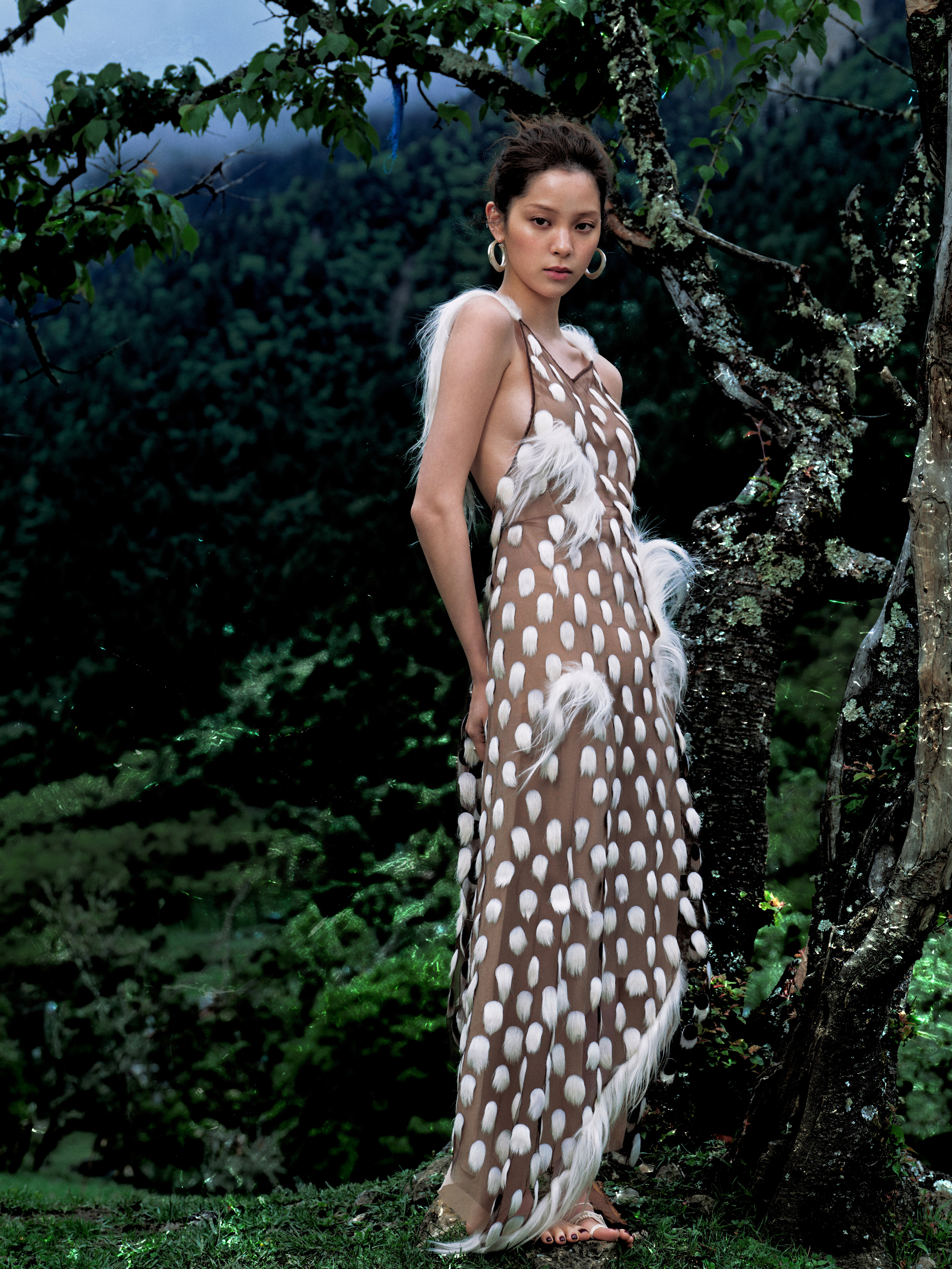 欧阳娜娜｜VOGUE山谷假日美哦 ！来自娜比今日 VOGUE 活动造型图集率先揭