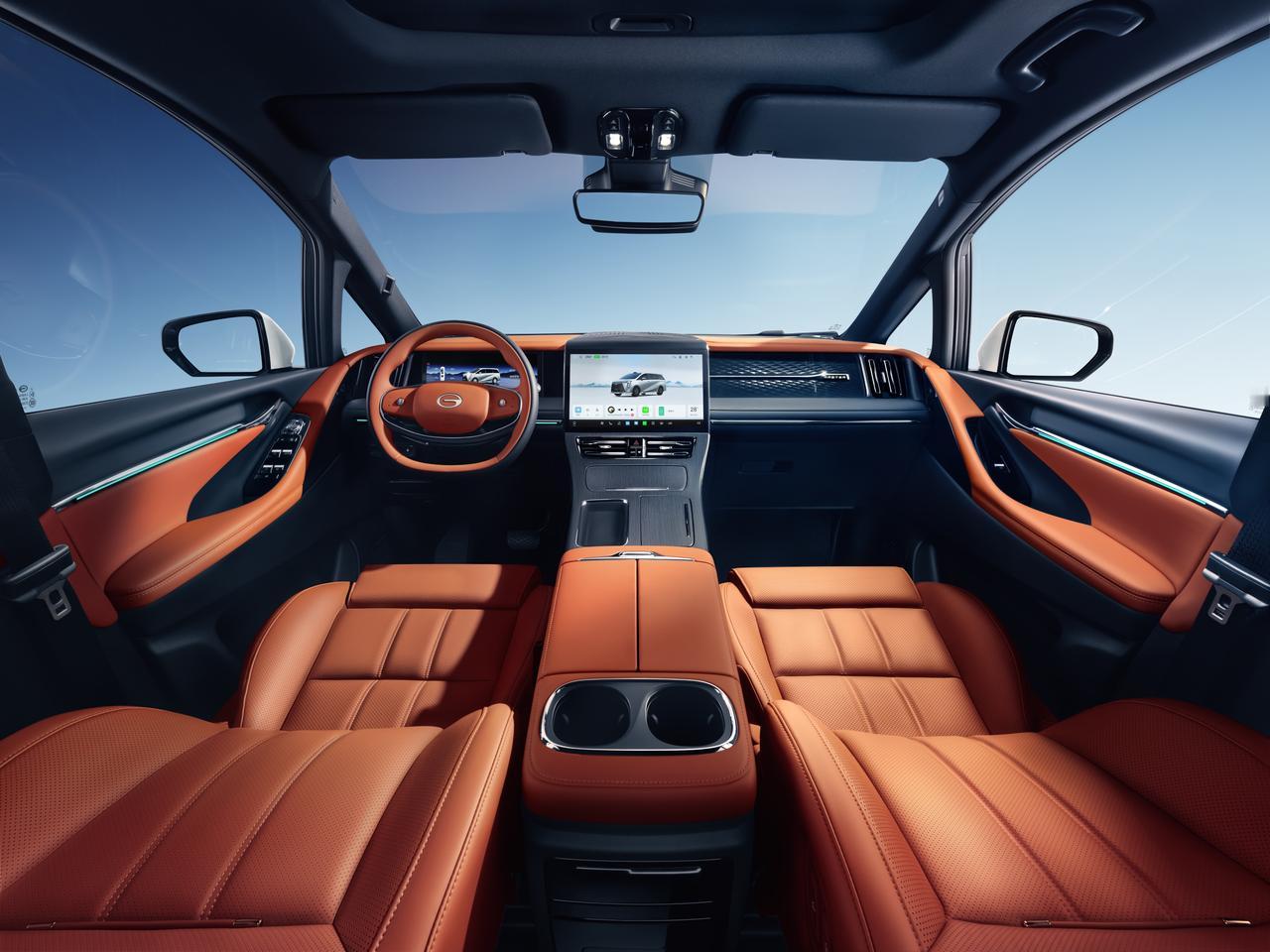 参加过几次MPV踏青露营的活动，其实不下铺装路面的踏青去野，MPV也挺好，而且乘