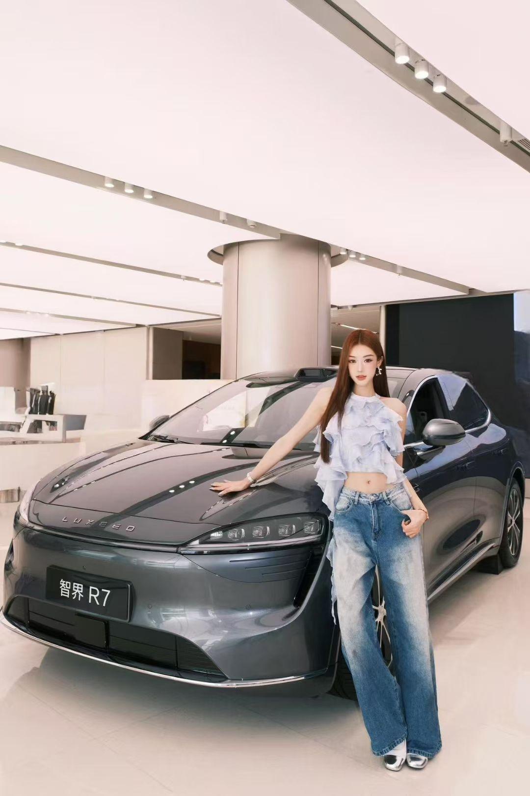 炫目流光，颠覆科技美学与智慧出行体验，