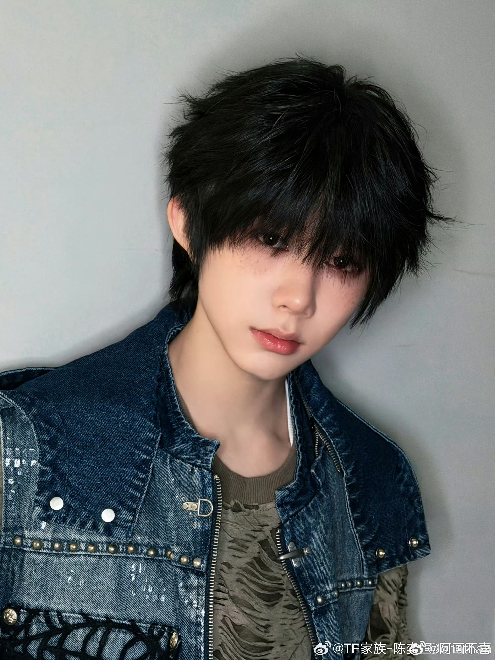 陈奕恒雀斑妆陈奕恒现在走的是阴湿男鬼路线吗？这样的idol哪里找！美商极高，特别