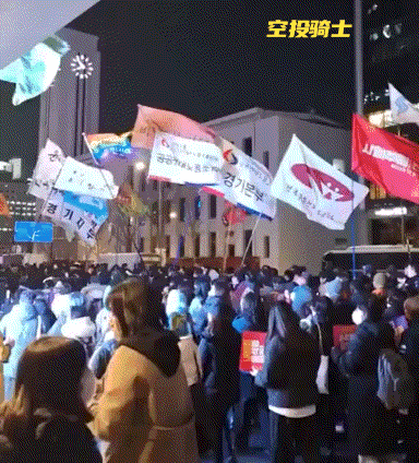 韩国尹锡悦戒严风波背后的动机

韩国民主党正积极推动针对尹锡悦配偶金健熙的相关立