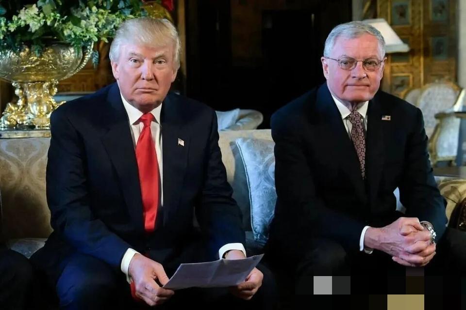 凯洛格因支持乌克兰而被川普称为“白痴”。



来自《纽约时报》的消息称：美国总