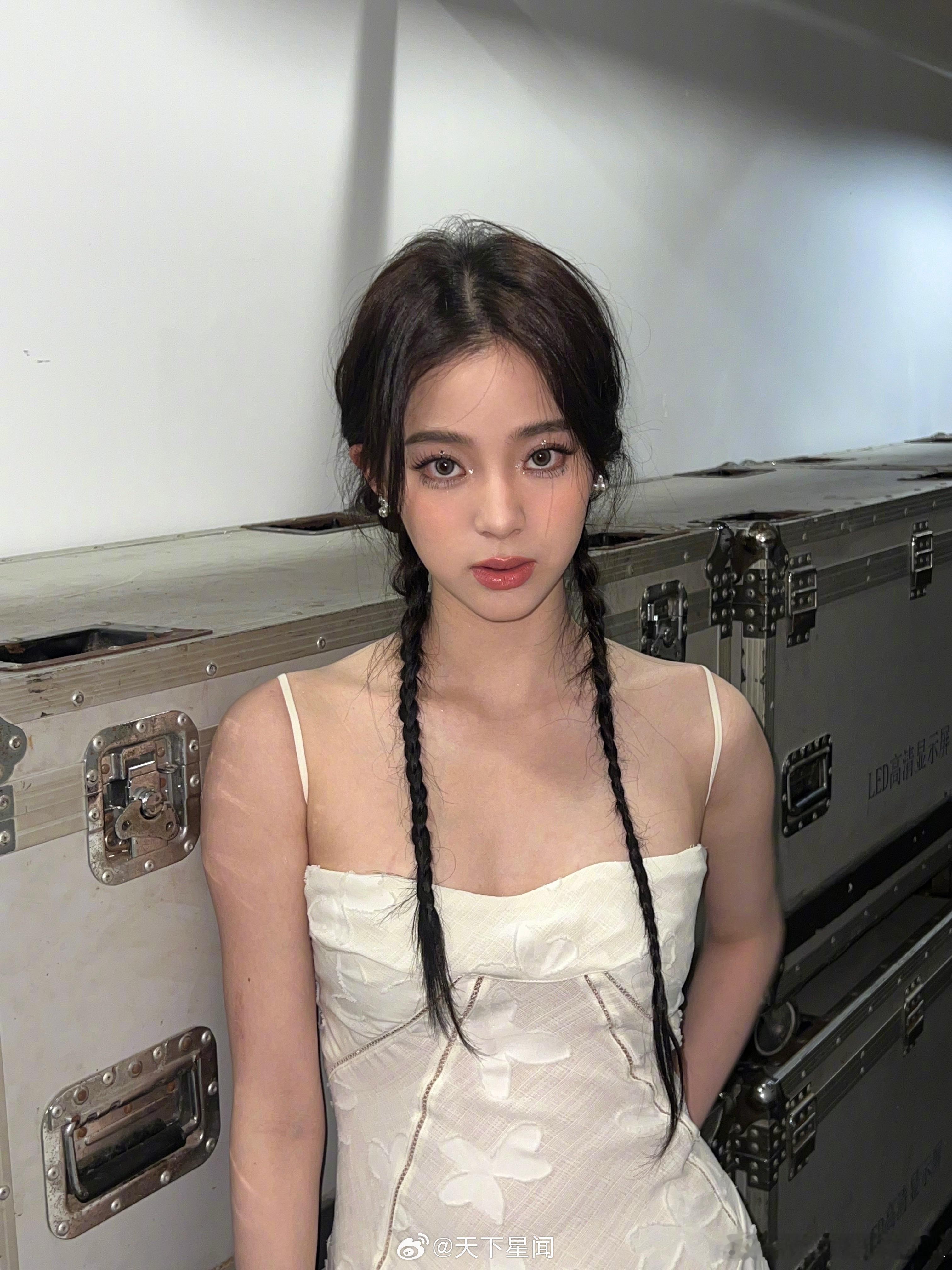 欧阳娜娜 