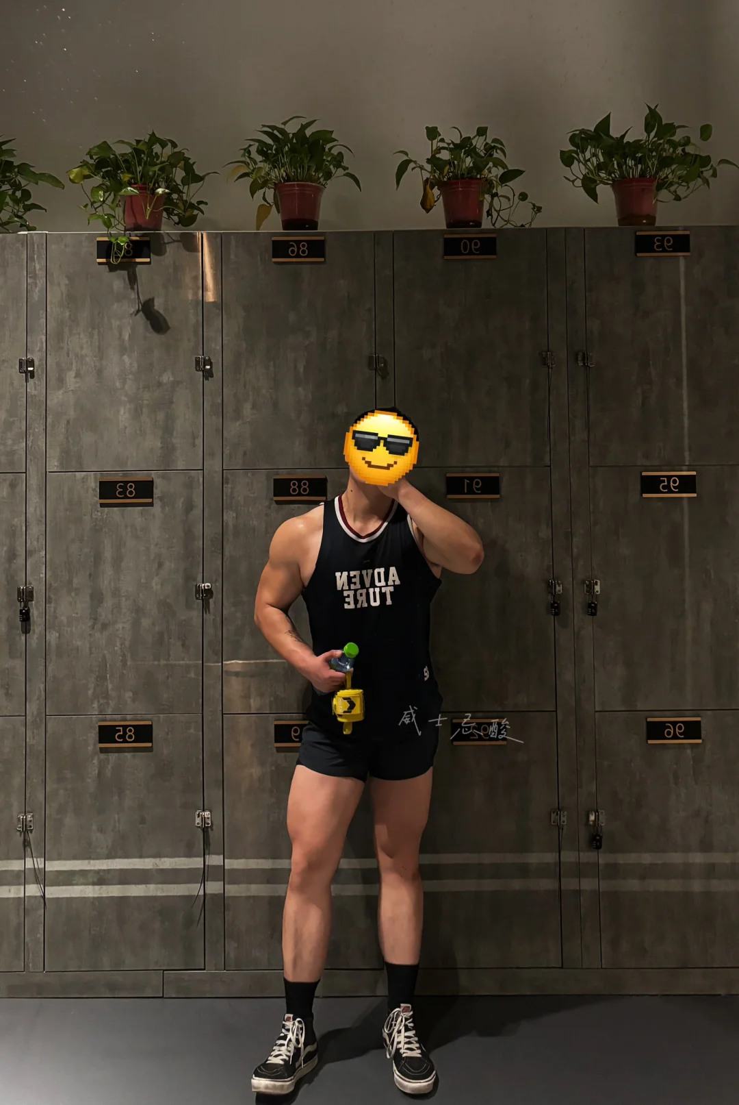 男人腿粗才好看。