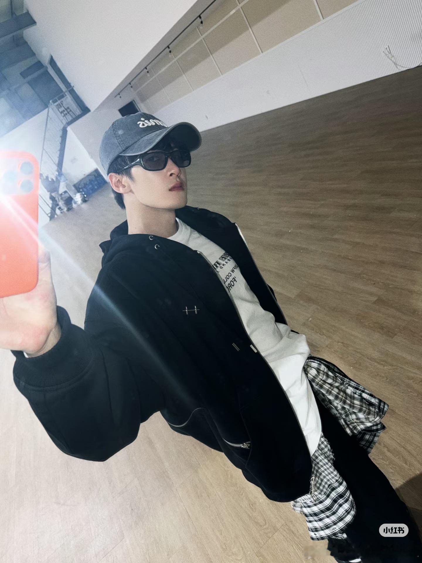 檀健次  也是潮男欧巴了