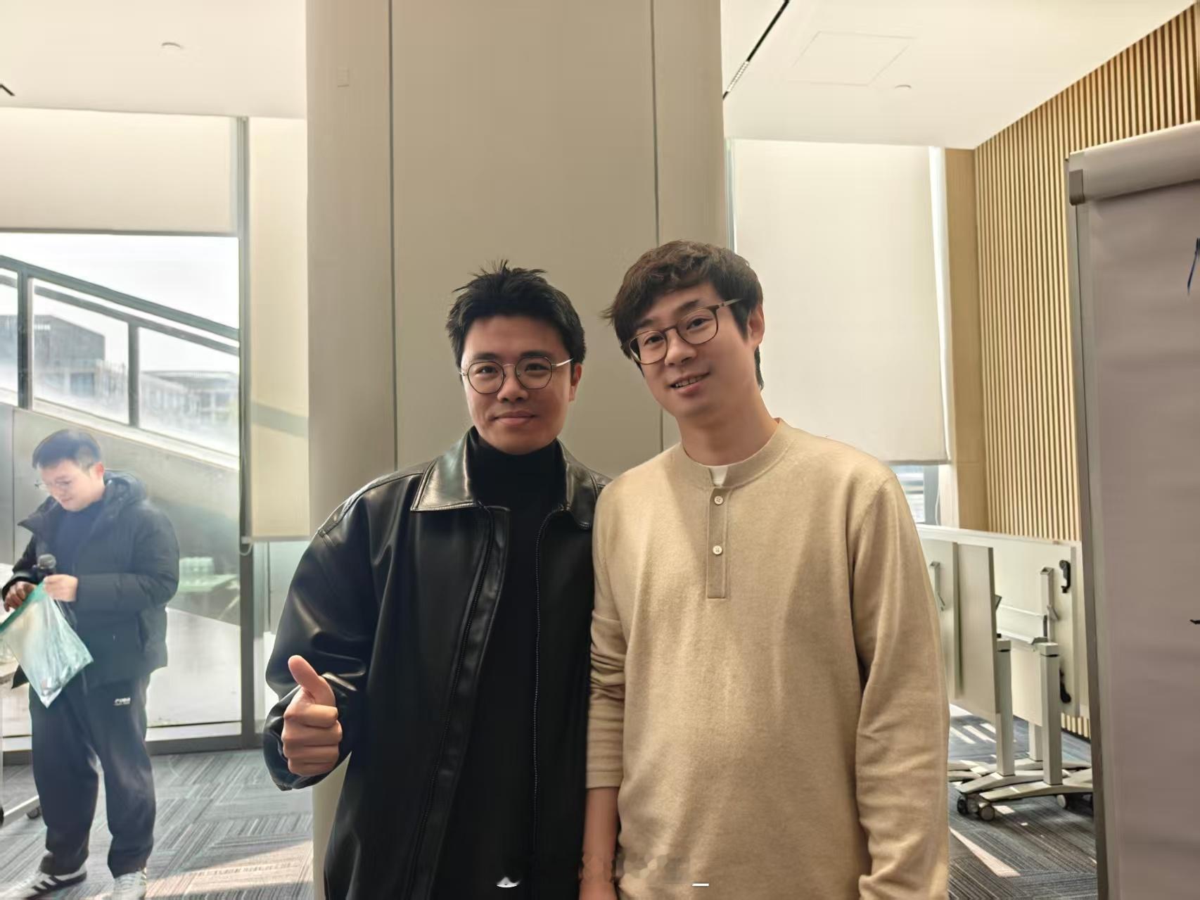 对话任少卿｜新版本背后，其实是蔚来一个新技术体系的思考。前几天有一个特别的机会，