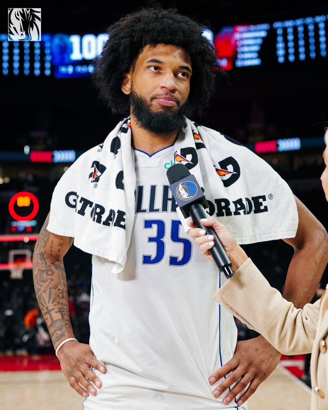 Marc Stein：独行侠至今尚未聘请猎头公司协助物色新任篮球运营总裁。球队公