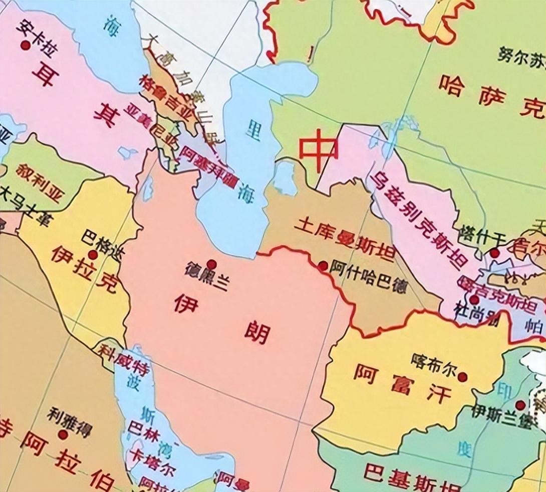 麦加签下一份三方防务约定

麦加一纸协议，沙特、土耳其、巴基斯坦走到一起，达成共