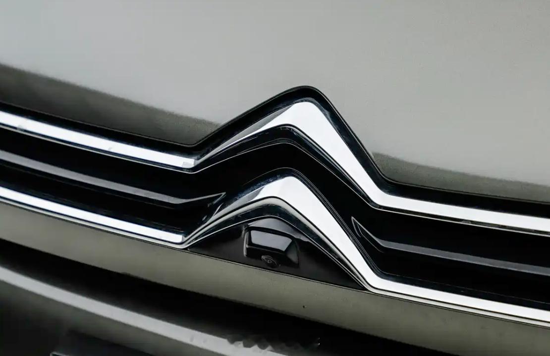 重回战场！东风标致与东风雪铁龙官宣将在北京车展发布全新车型，具体车型信息会在车展