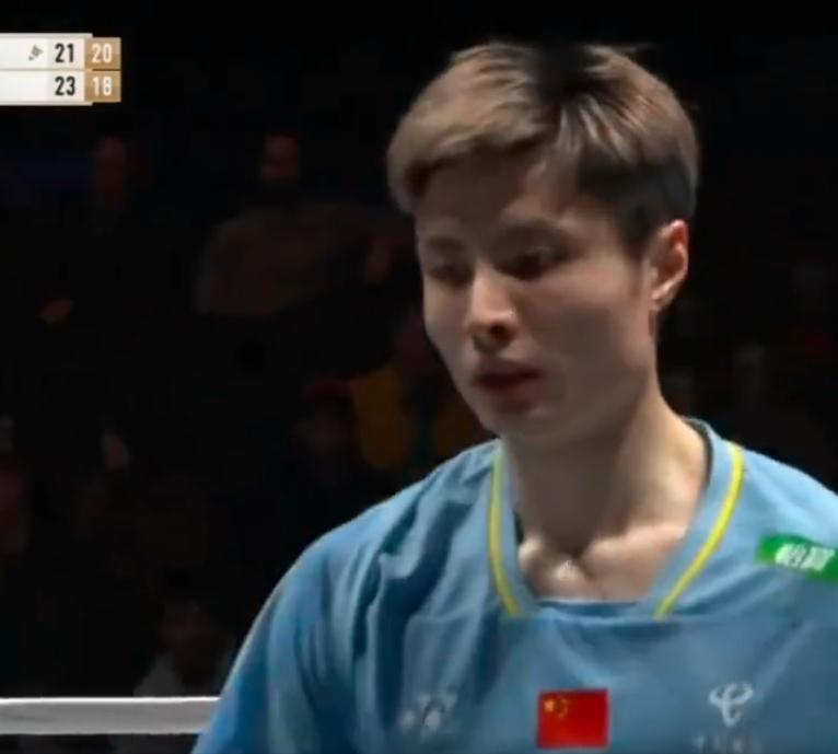 石宇奇一轮游
全英羽毛球公开赛北京时间今晚在伯明翰揭幕。男单首轮比赛中，头号种子