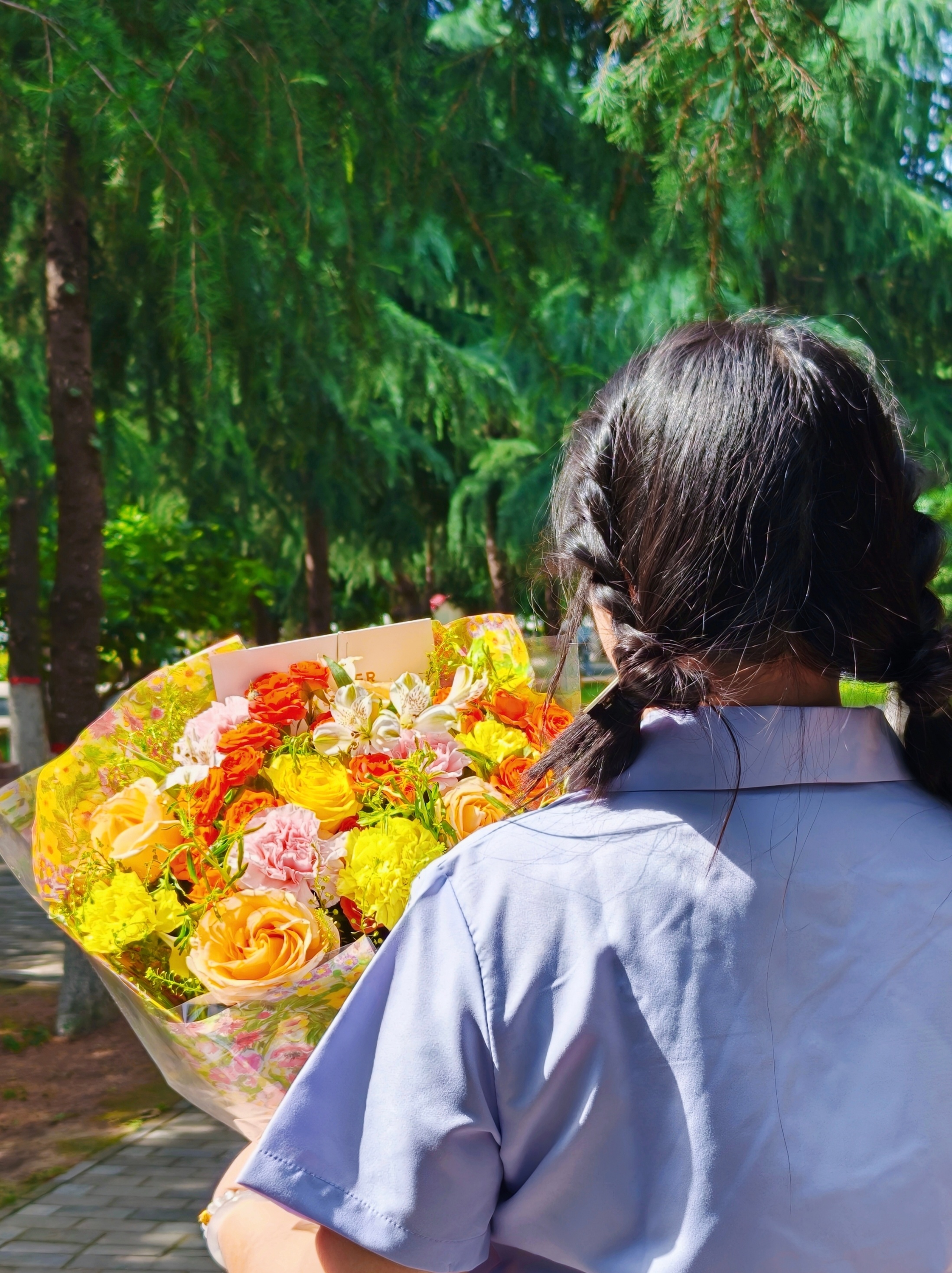 🎓“🌷𝑯𝒂𝒑𝒑𝒚 𝑮𝒓𝒂𝒅𝒖𝒂𝒕𝒊𝒐𝒏愿此去繁