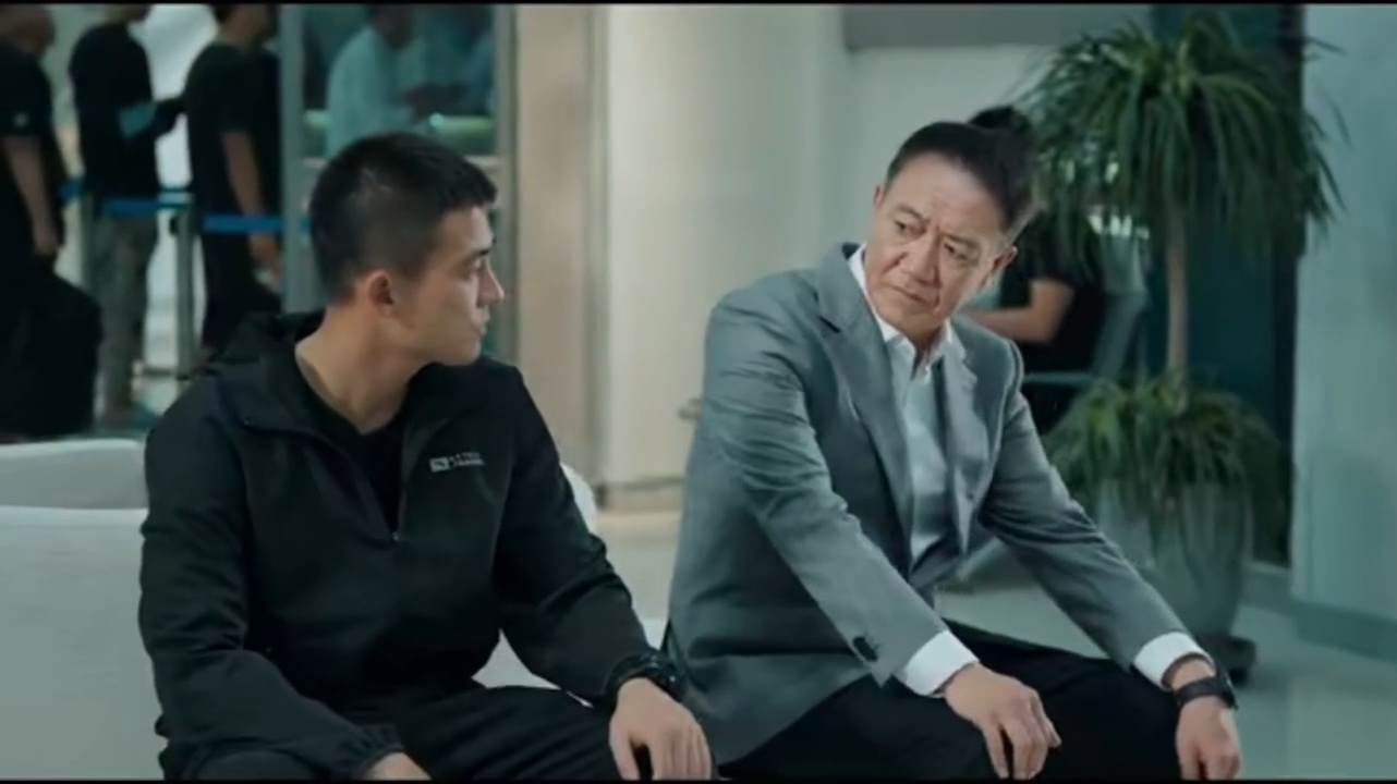 欧豪在李云龙面前演刺头 我的天！欧豪这刺头兵演得太戳人，在李云龙面前一身叛逆劲儿