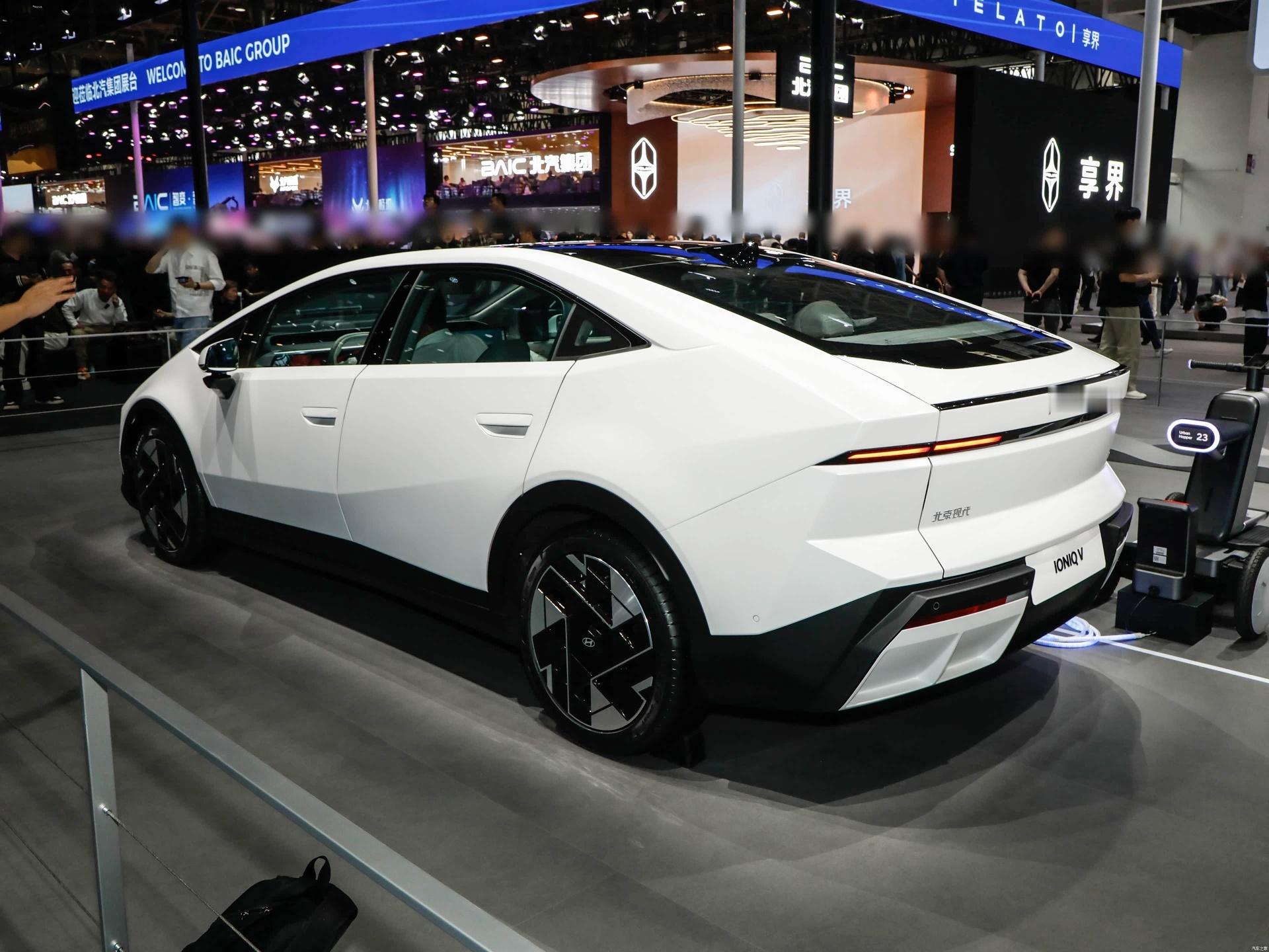 现代艾尼氪首款车型IONIQ V这个设计帅不帅？有没有兰博基尼的赶脚？ 