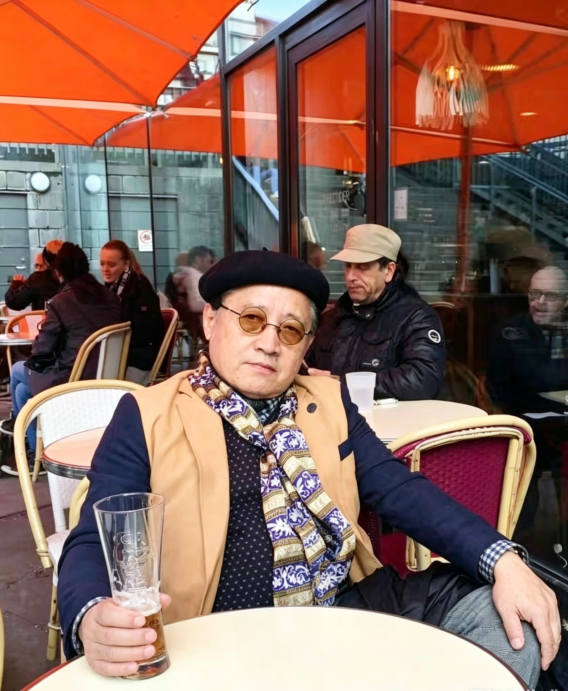 人生感悟：行走在路上，大多时候都没有既定答案。我们在痛苦中坚守，在未知里前行，任