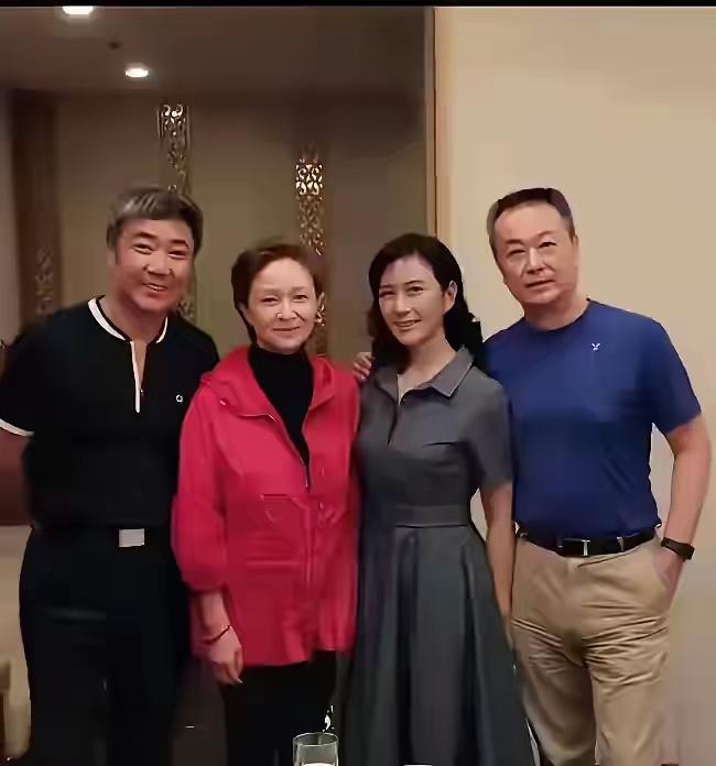 这是1989年中央电视台首播农村题材的电视剧。是在大连瓦房店拍摄的，你知道，这是