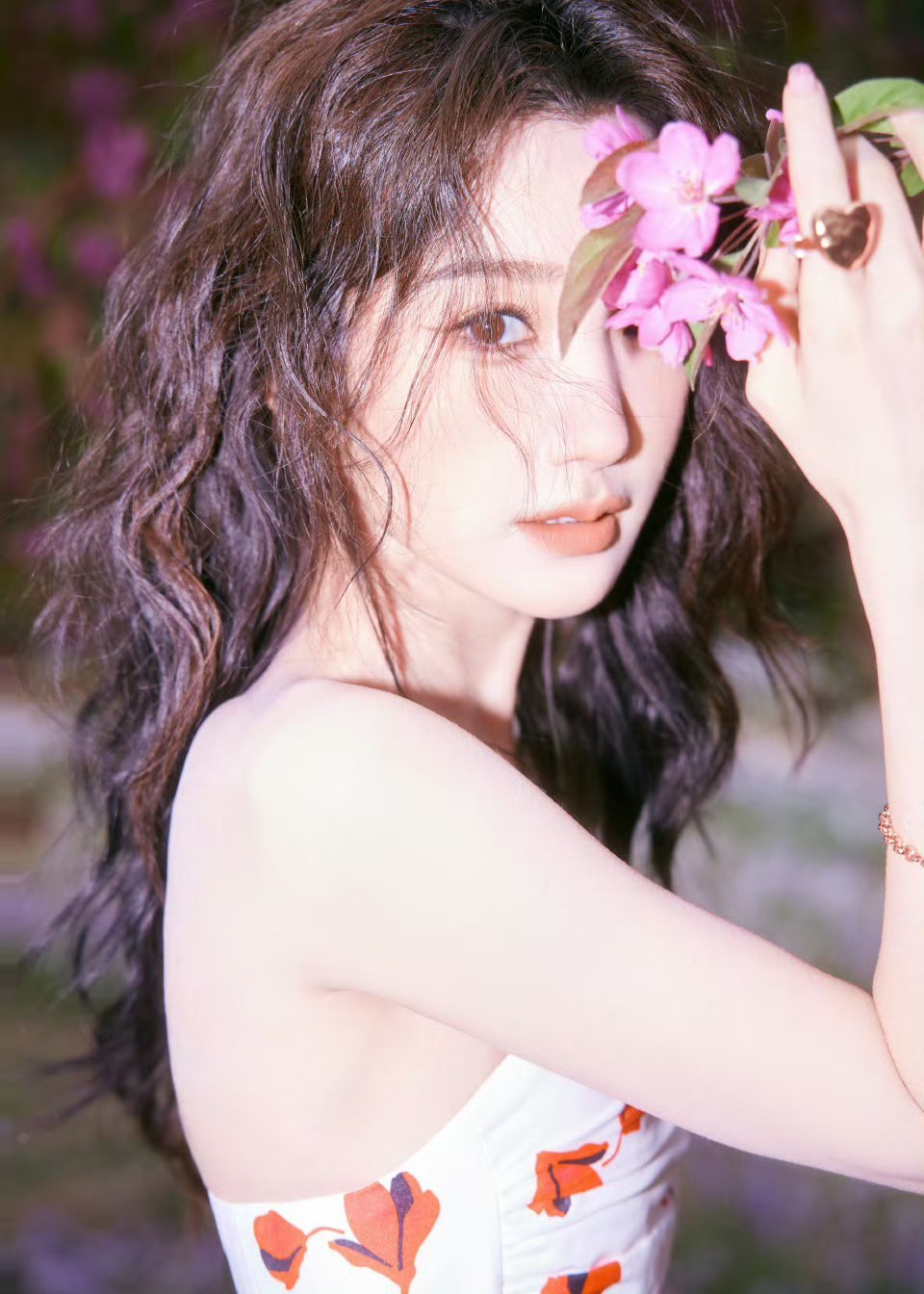 毛晓彤～～毛晓彤[超话]毛晓彤 ​​​