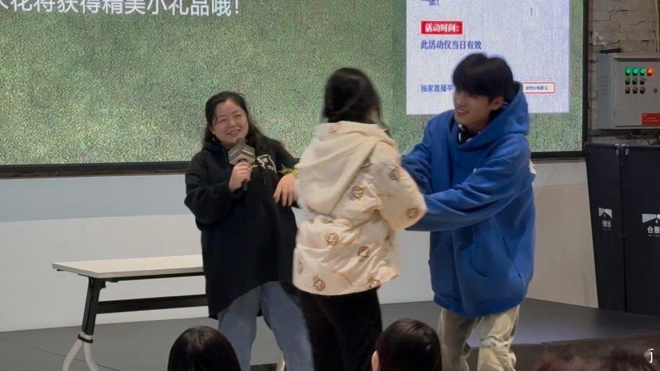 和时团一起走过的日子  五年时光，与时代少年团并肩。初遇时的惊艳，陪伴中的坚守，