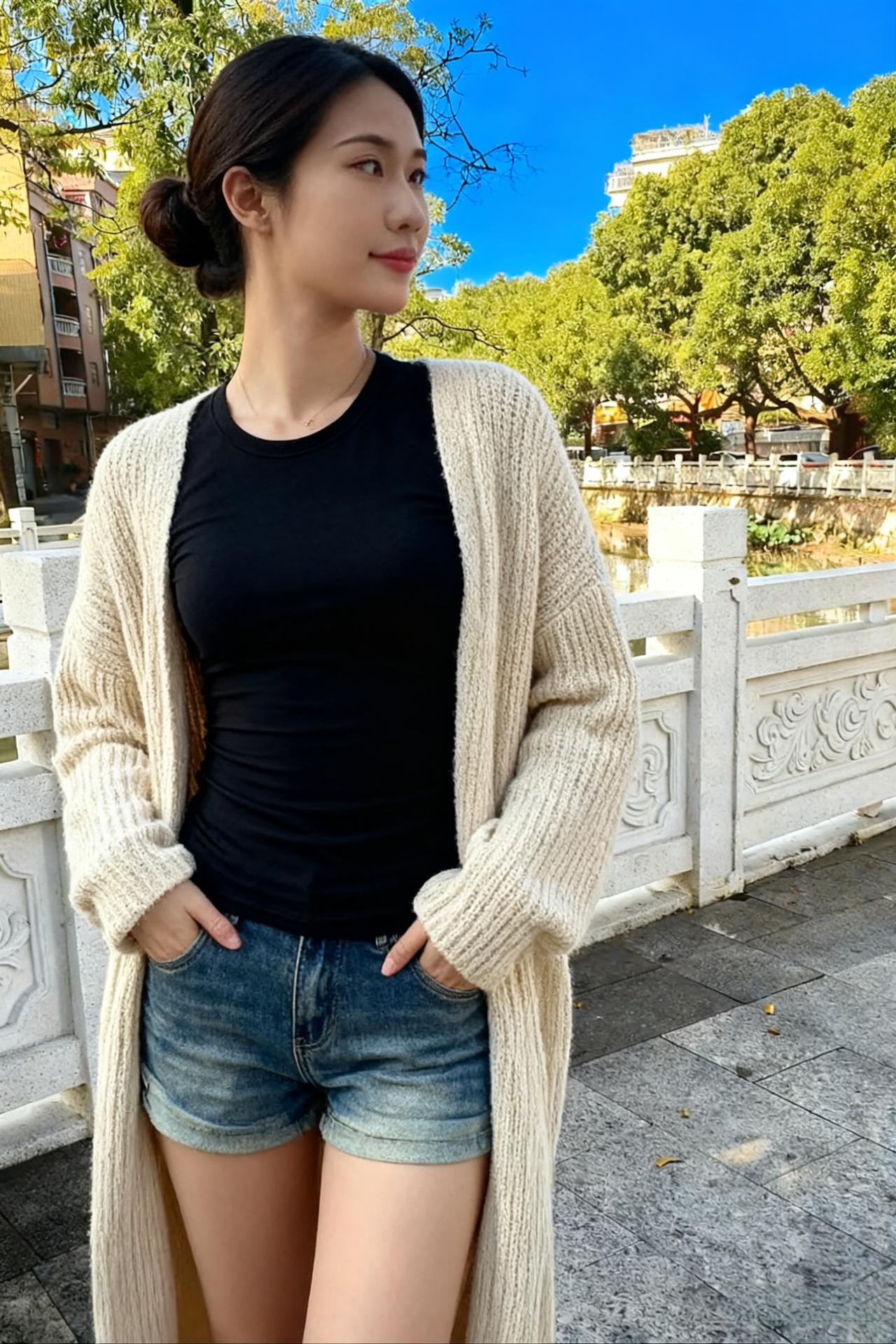 素裙轻曳晓风微，岸柳垂丝拂鬓眉。
笑指波心双白鸟，恍疑身是镜中飞。