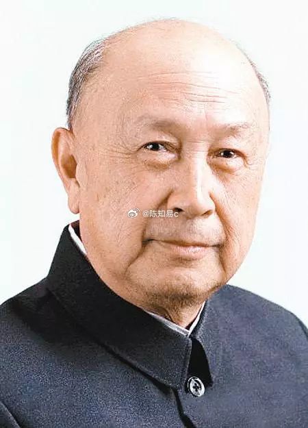 男人的七种『旺妻相』之——眉骨、颧骨、腮骨不突露要想明白什么是不突露，必须先搞懂