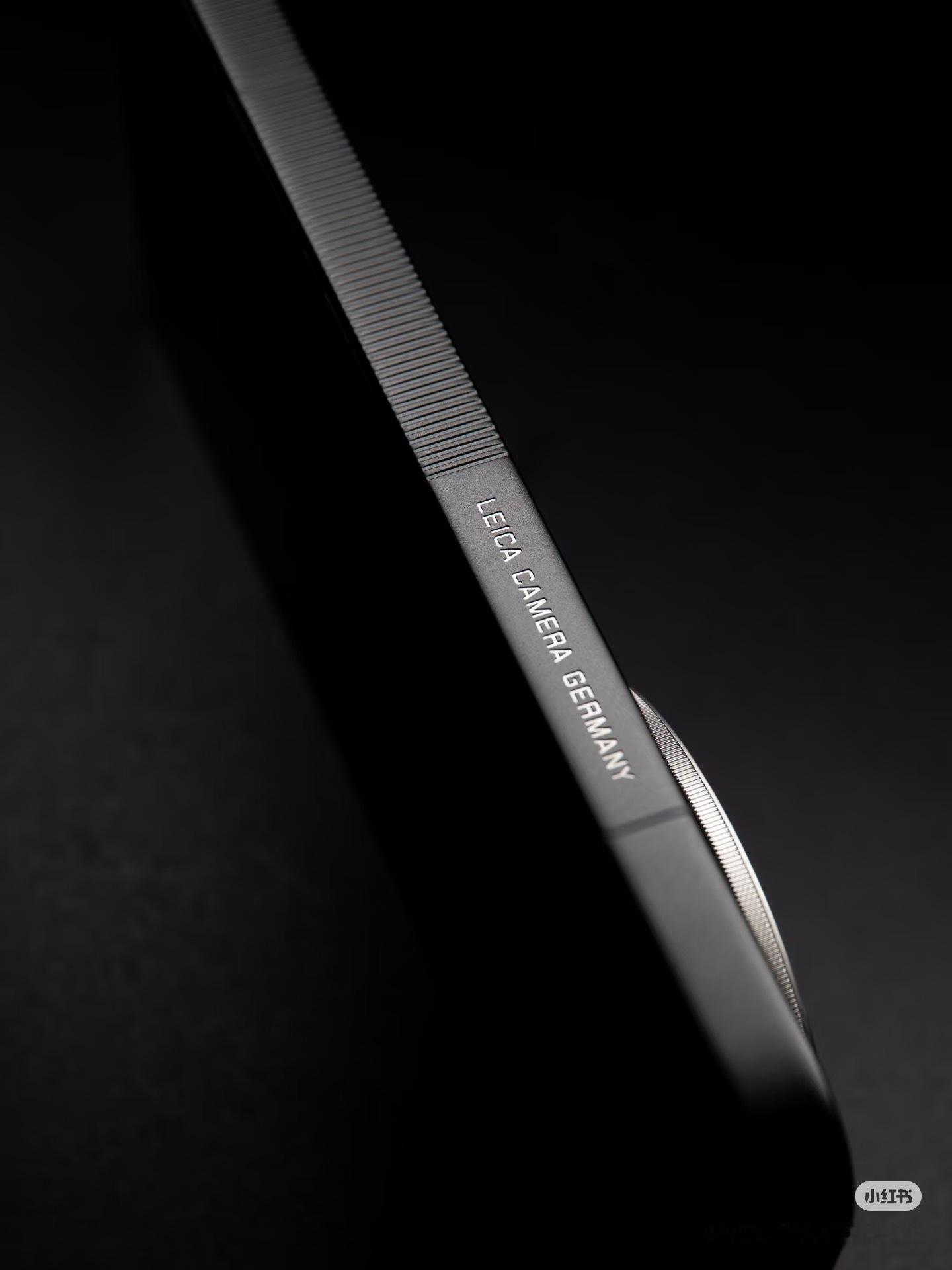 17u越看越帅！这一代真的是史上最好看的一代，质感也高级销量根据各方渠道也都是卖