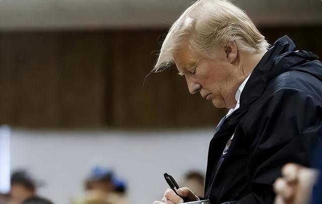 伊朗 居然藏得这么深，被逼到绝境后，直接甩出王炸，当地时间4月16日， 伊朗陆军