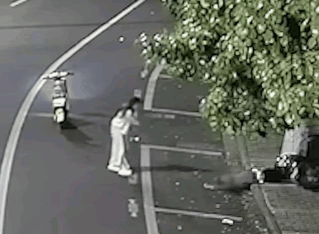 “已经是半夜了，当时我很紧张，也很害怕，但我还是要救他！”全网都在寻找的那位“胆