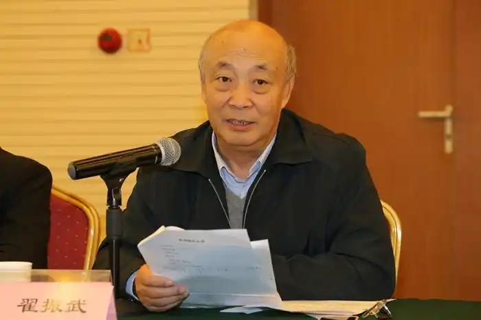 这脸打得实在响亮！2015年二胎政策刚推出，权威专家翟振武教授曾拍着胸脯断言，一