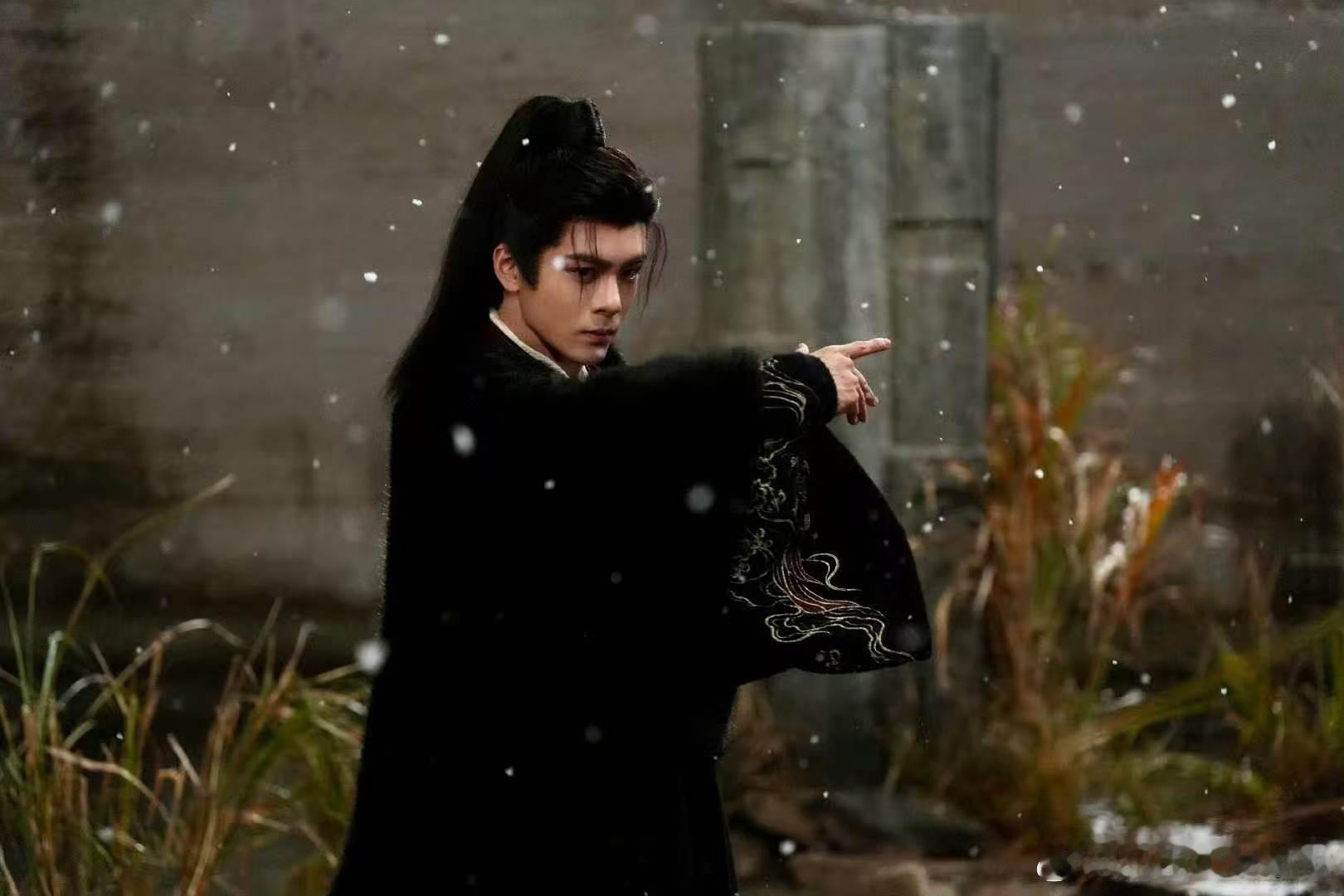 德塔文谈曾舜晞德塔文谈曾舜晞  德塔文精准复盘！曾舜晞凭硬实力出圈，武拾光的打戏