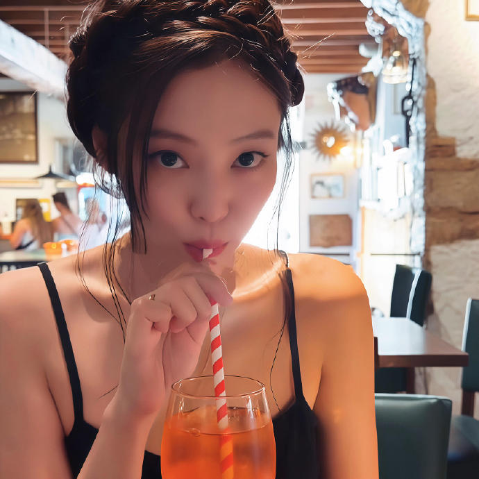 Jennie 