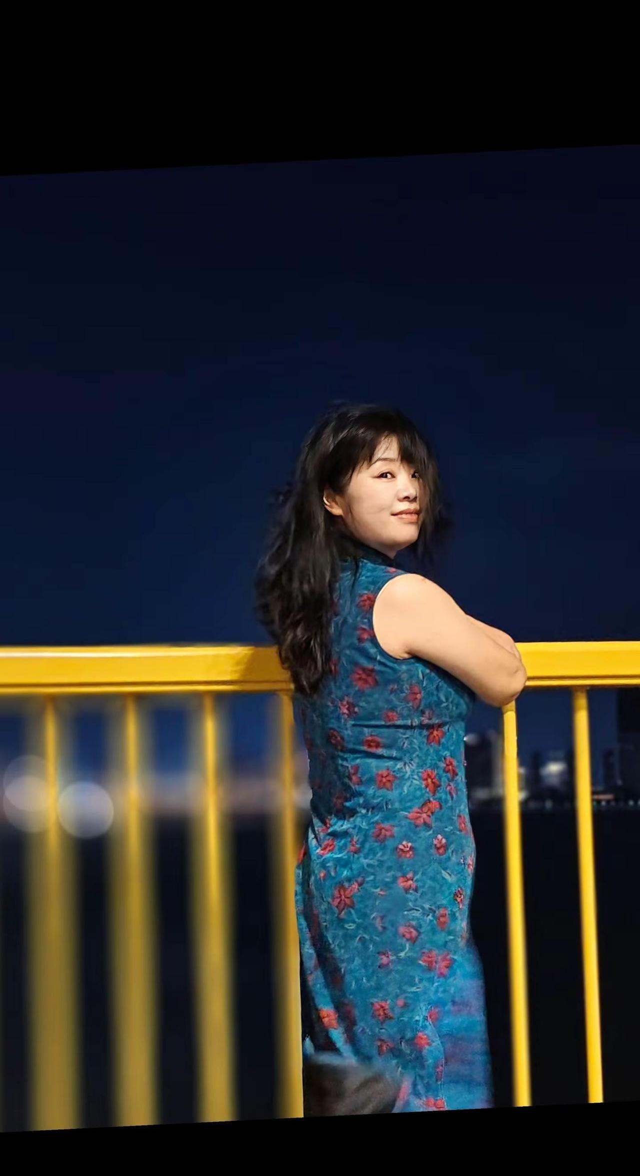 堂姐与堂妹，两种人间光景 大家族的相聚，总能悄悄窥见人间最有意思的双标小温柔。 