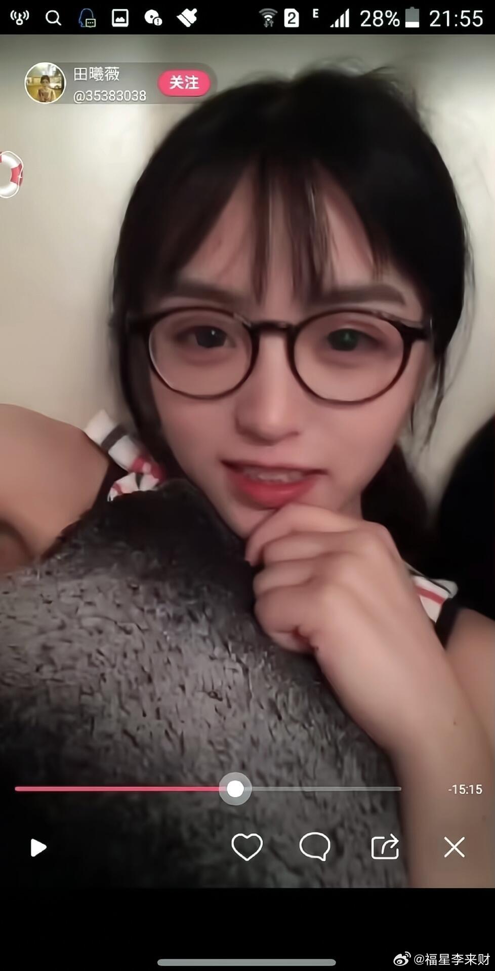 田曦薇早期，好萌。。 