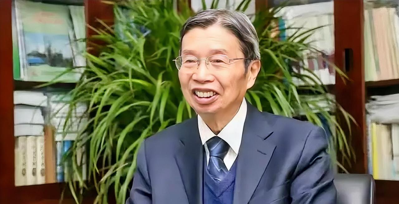 致敬七一勋章获得者陈俊武：毕生报国，不负山河
 
看完今年七一勋章的完整获奖名单