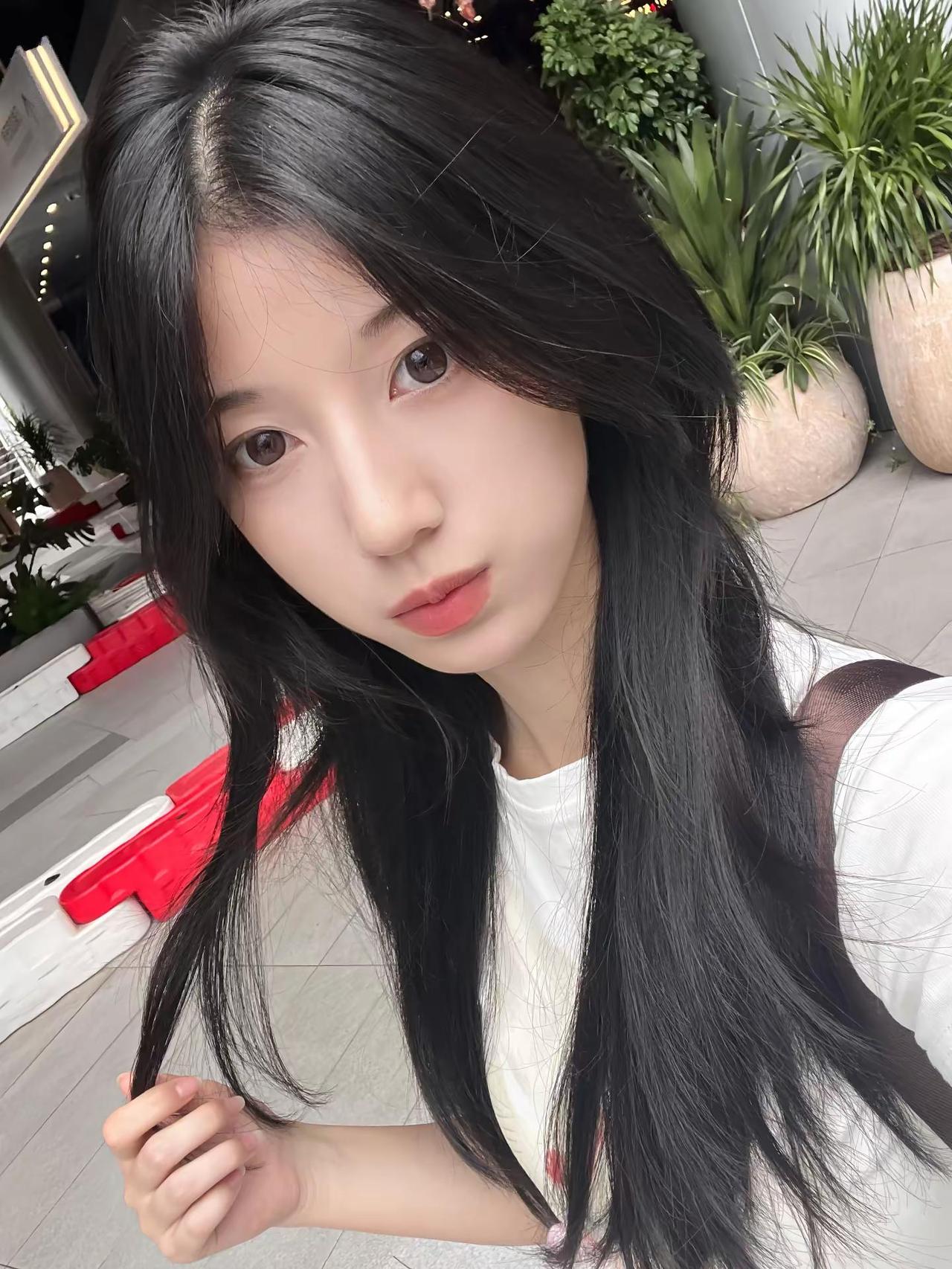 你去跟那个女的聊去吧 有不懂的字可以问我T^T