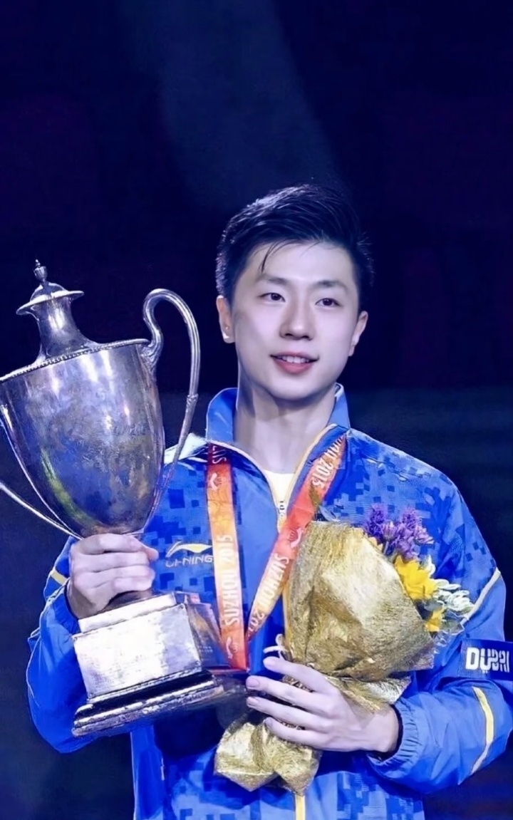 乒乓球运动员徐晨皓和闫安直播中透露，马龙、许昕两位已经前往成都，为国家队备战伦敦