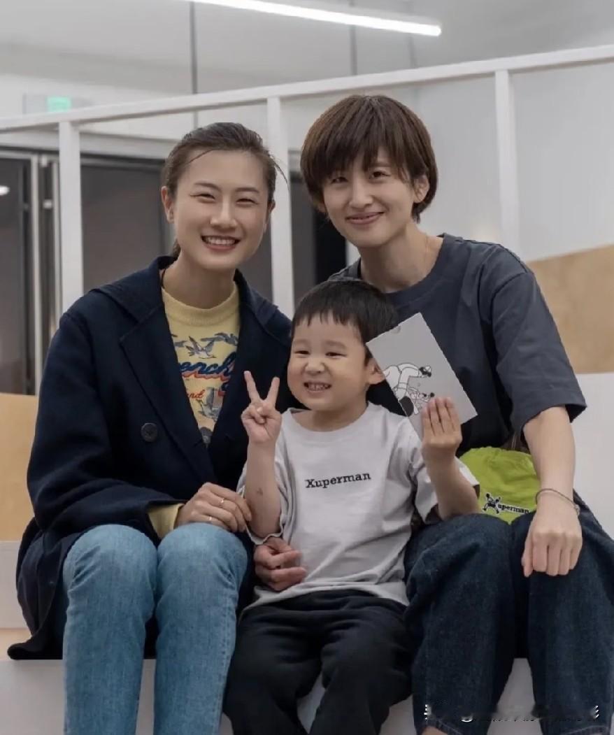 同为乒坛优秀选手，赛场上是队友，私下里为何能成为这么要好的姐妹？