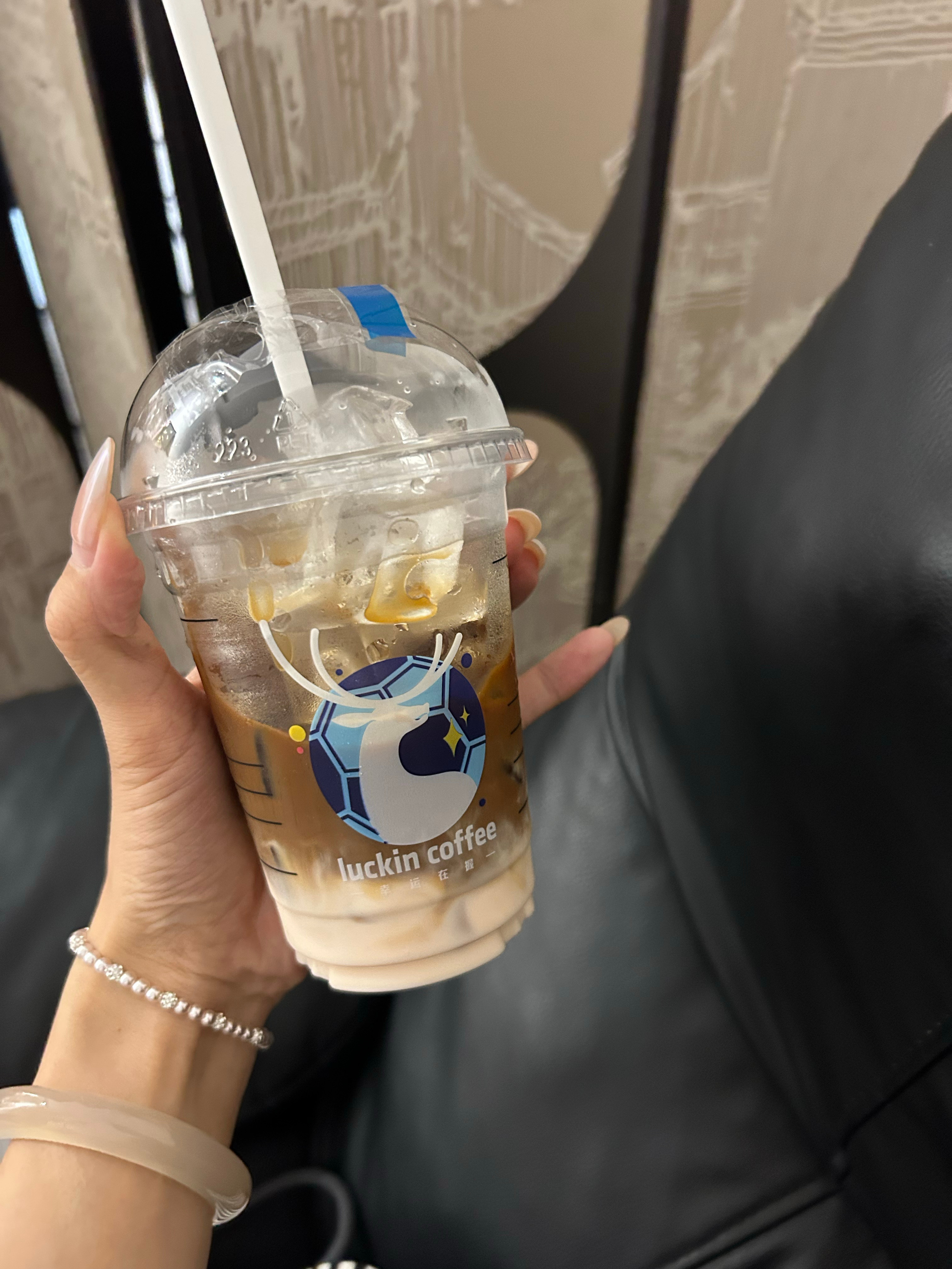 小黄油美式好喝！（全冰去水+不另外加糖+拱盖） 