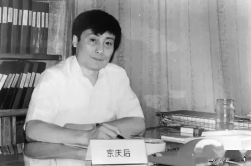 百姓心中的二十位爱心民营企业家：
1、娃哈哈创始人——宗庆后
2、华为创始人——