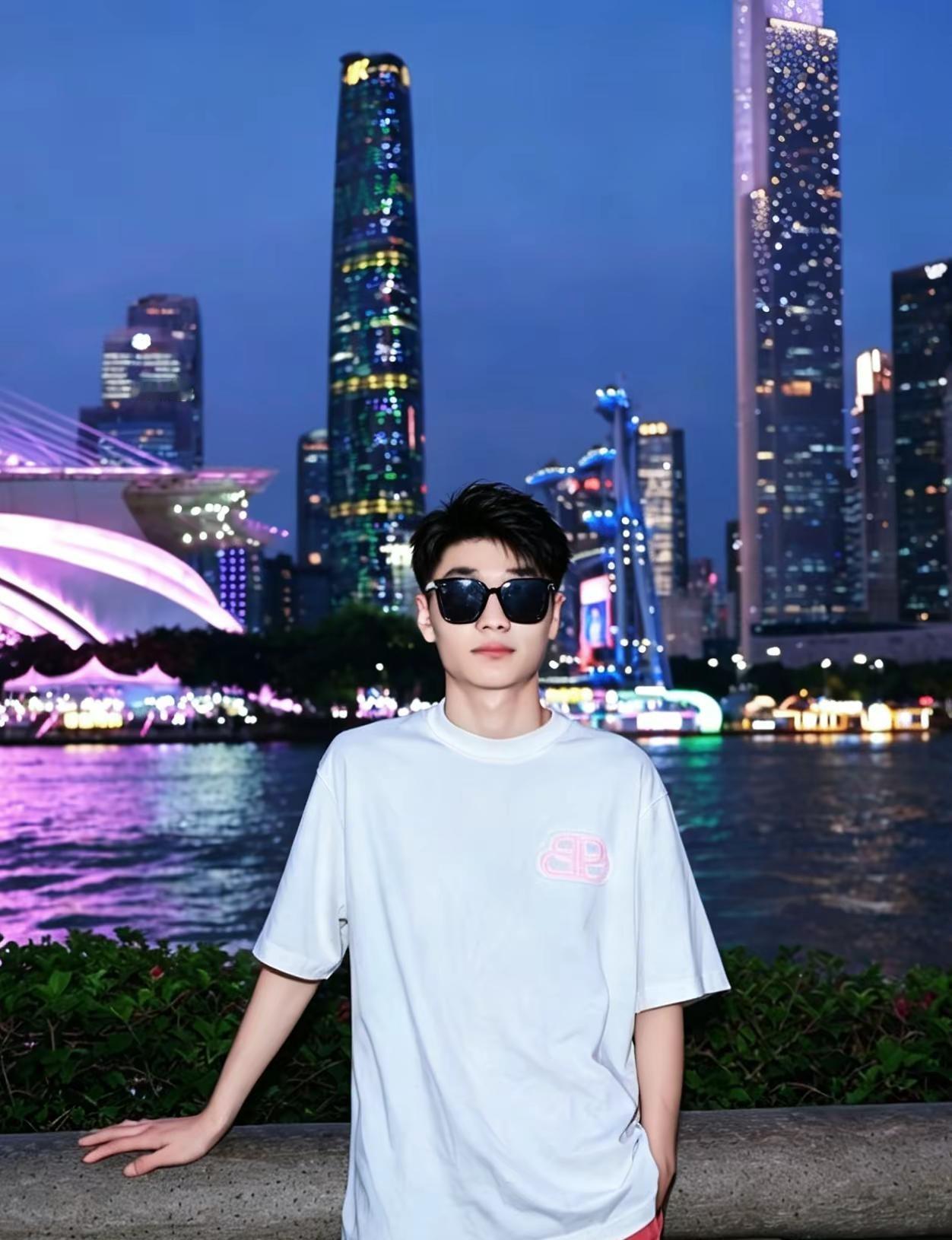 📍𝐆𝐮𝐚𝐧𝐠𝐳𝐡𝐨𝐮 广州塔｜🗼“低头是人间烟火 抬头是世