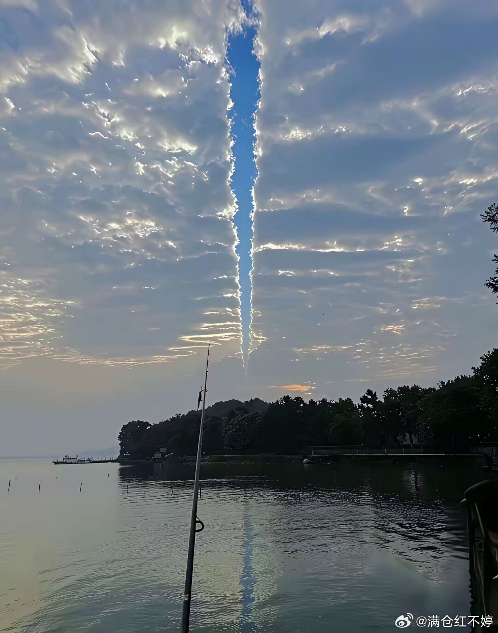 前两天还说当韩国人真幸福的人，不知道现在怎么看。一夜之间，32-36万韩国人因为
