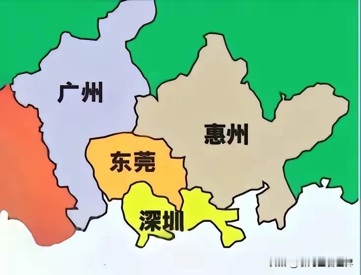 有一个事情，很奇怪。
明明住东莞的深圳人，比住惠州的深圳人多得多。但是，网上没人