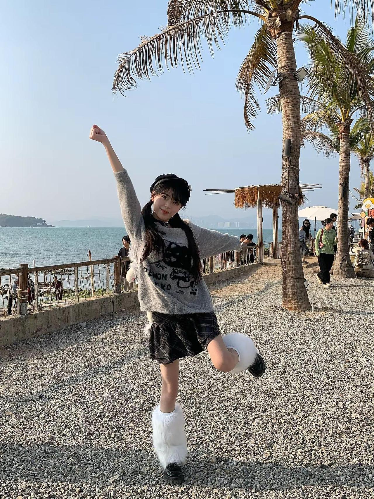 海蓝蓝的，人懒懒的 ootd 春季穿搭 拍照姿势