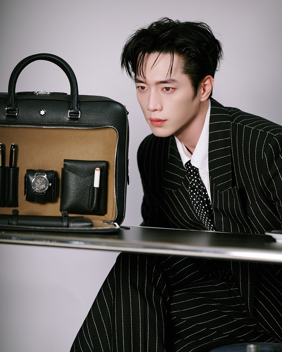徐康俊💼💼徐康俊 ​​​