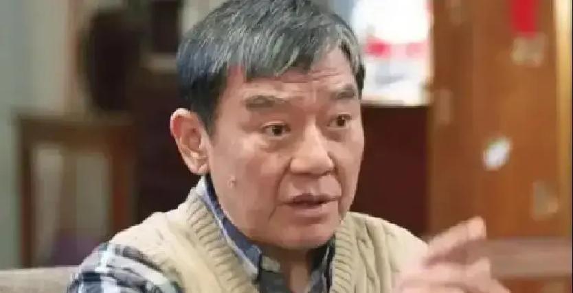 1984年，李立群他爸在台湾收到一封信，是从大陆寄来的。信里说，河南老家那边还有