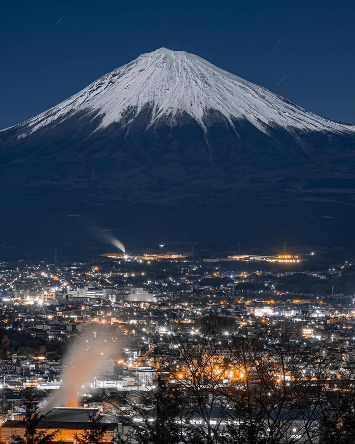 富士山风险刷屏，很多人想偏了：地质从来不是用来站队的。

网上关于富士山、环太平