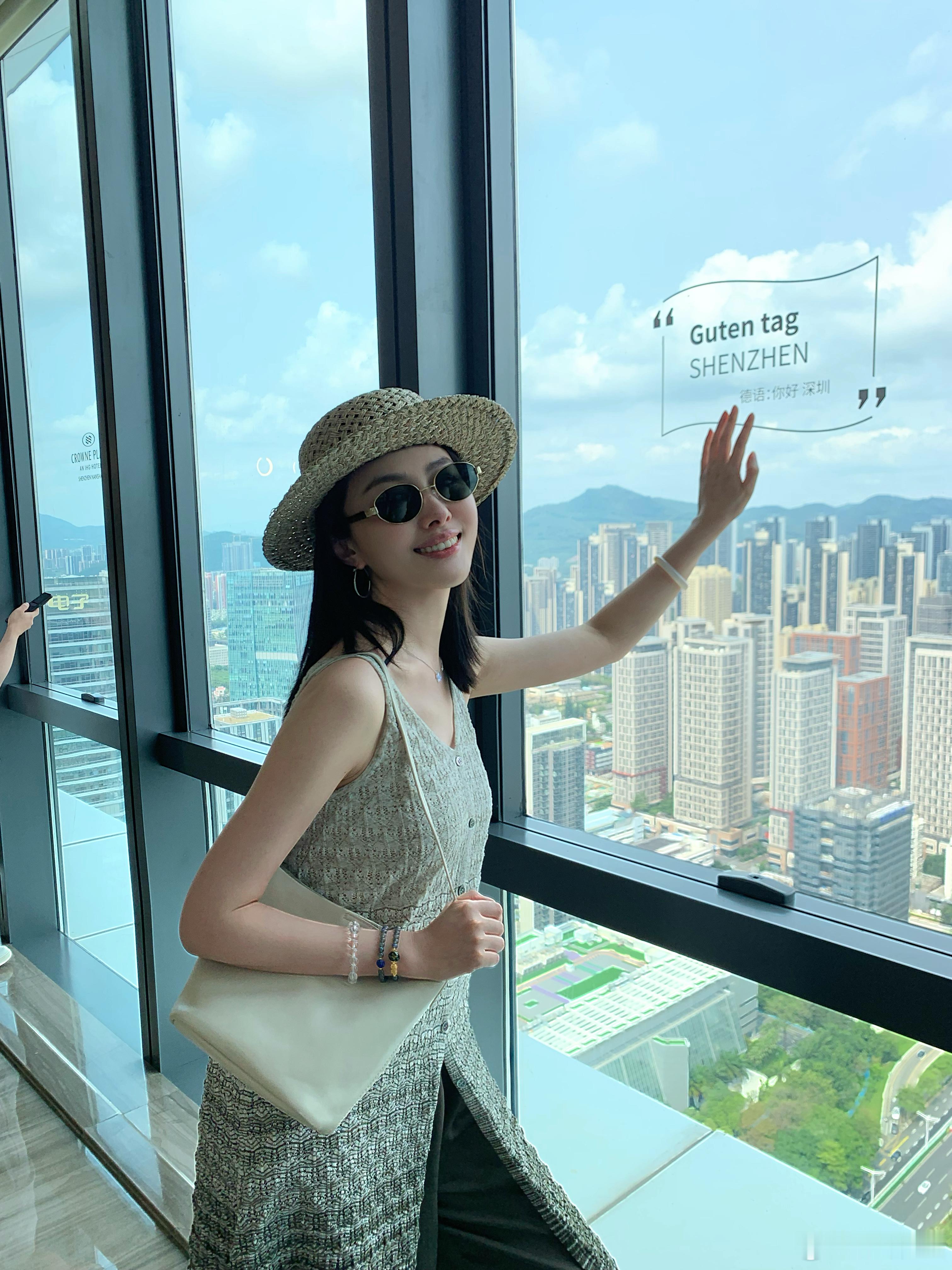 新款的一些穿搭Look～ 