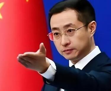 如果中日开战，那咱们没必要浪费那么多的导弹，原因很简单，日本的房屋就是日本最大的